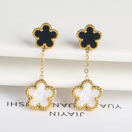 Van Cleef style earring